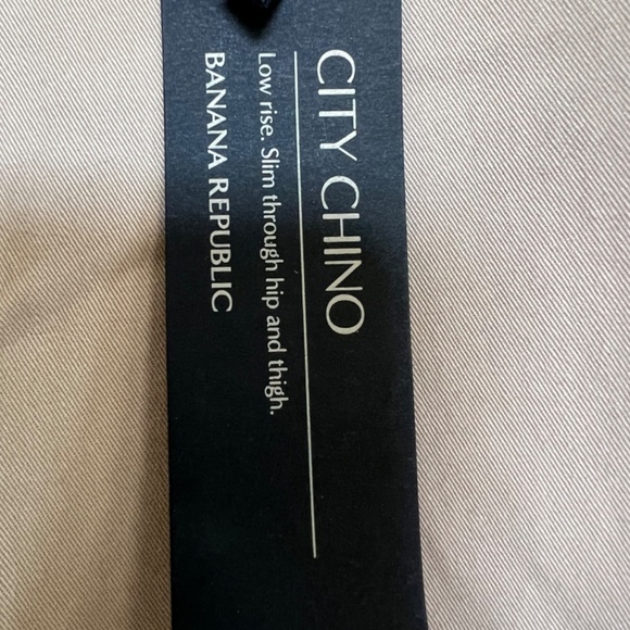 Ladies Banana Republic City Chino Slacks NWT Size 10 Tan - Picture 2 of 4